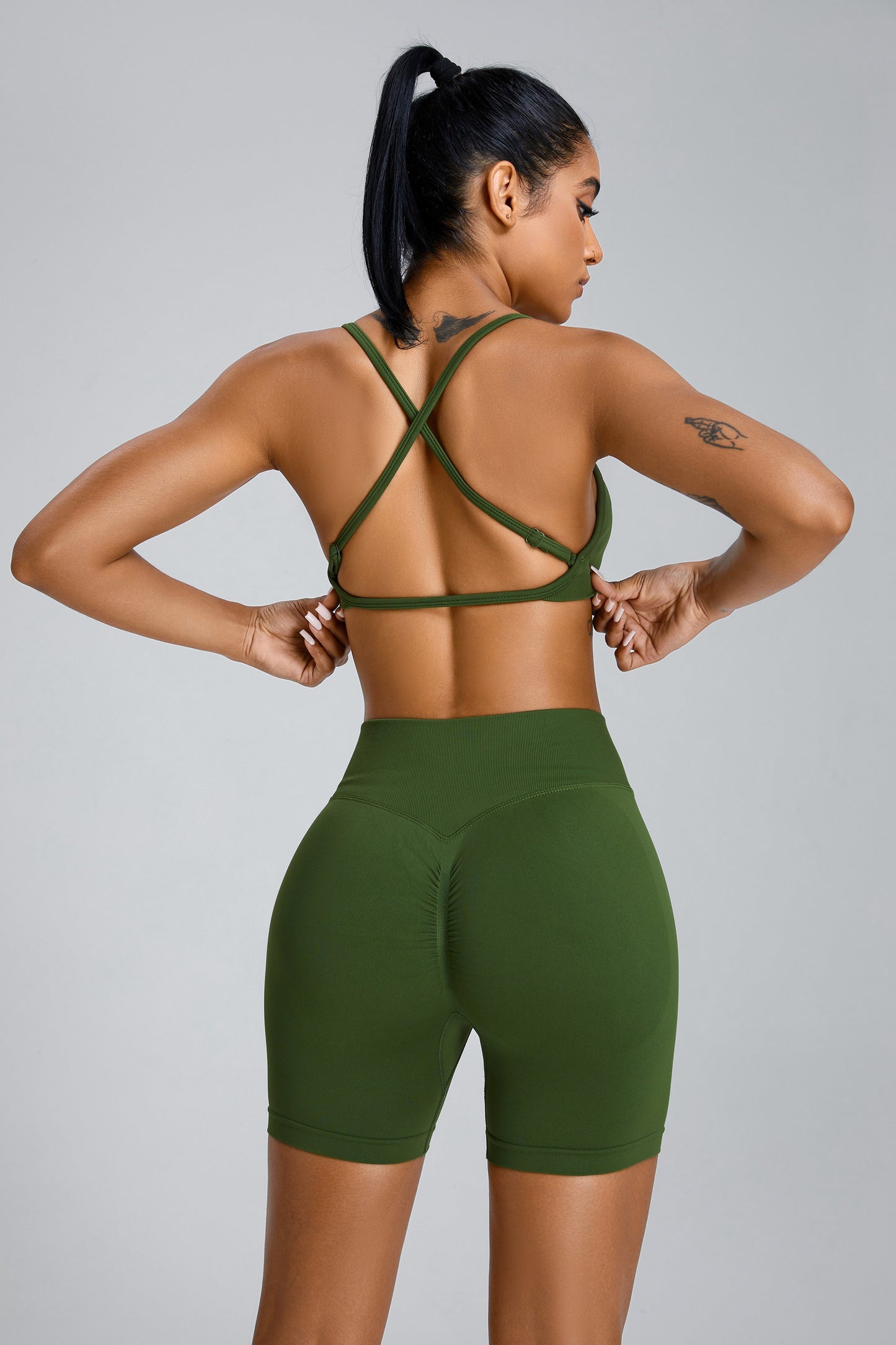 Seamless Yoga Shorts Hip Lifting Shorts Olive Green