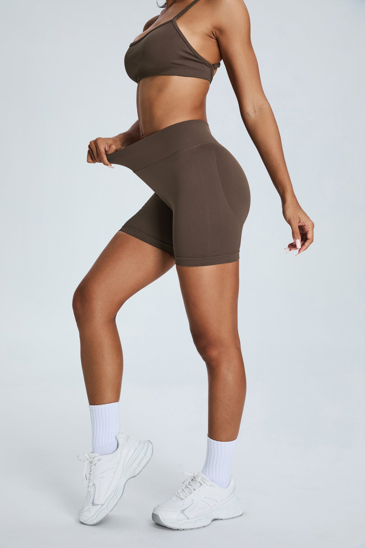 Seamless Yoga Shorts Hip Lifting Shorts Dark Brown