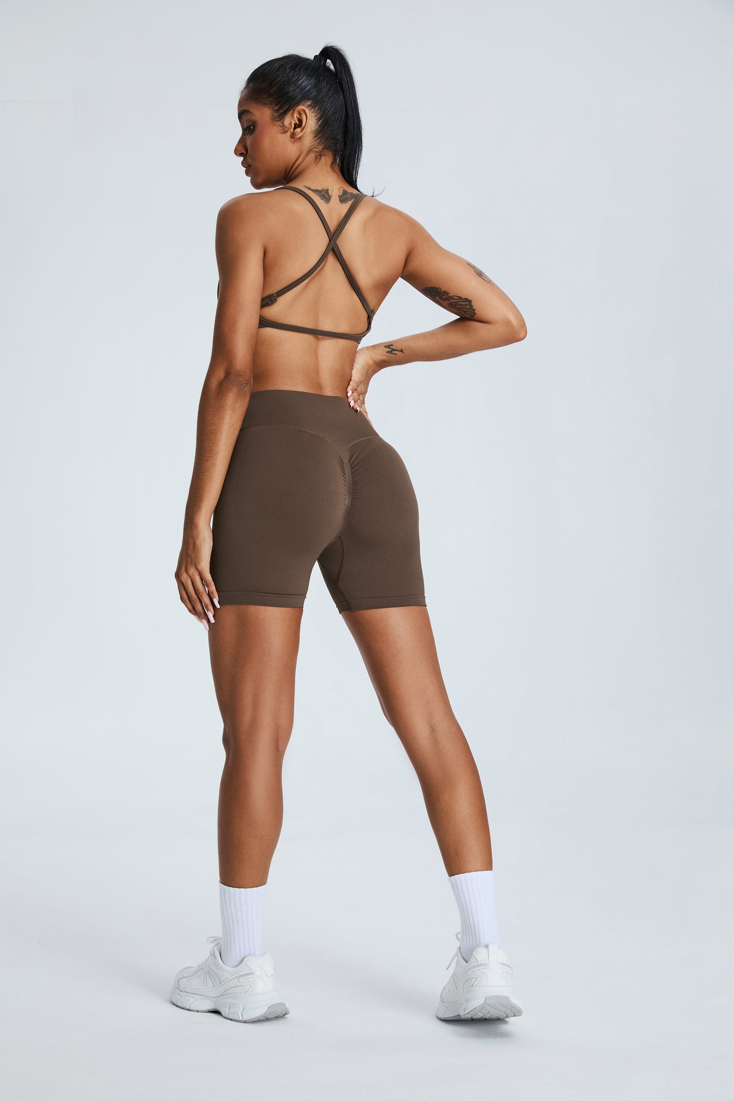 Seamless Yoga Shorts Hip Lifting Shorts Dark Brown