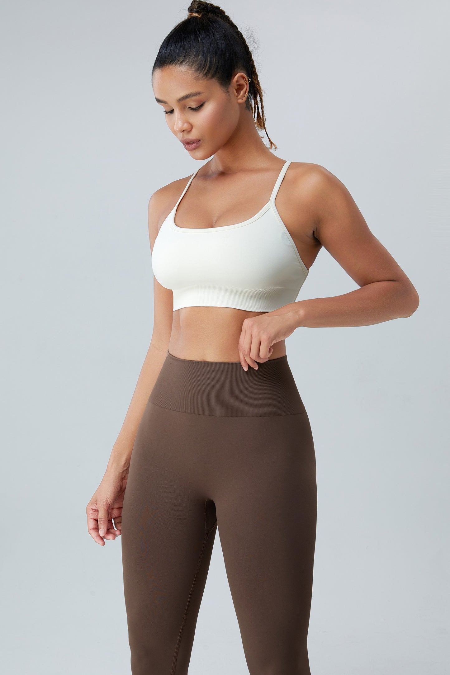 Seamless Sports Bras Cross Back Yoga Bras White