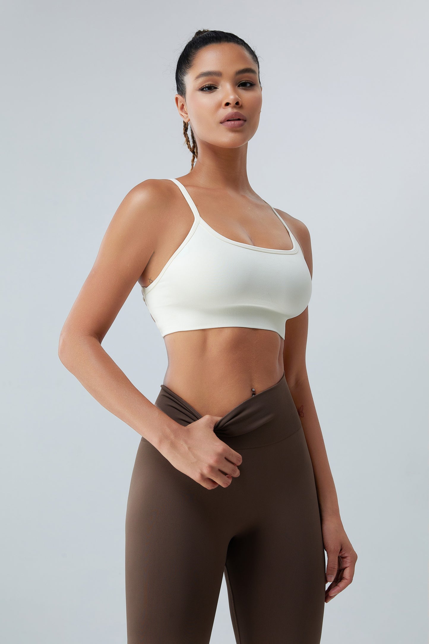 Seamless Sports Bras Cross Back Yoga Bras White