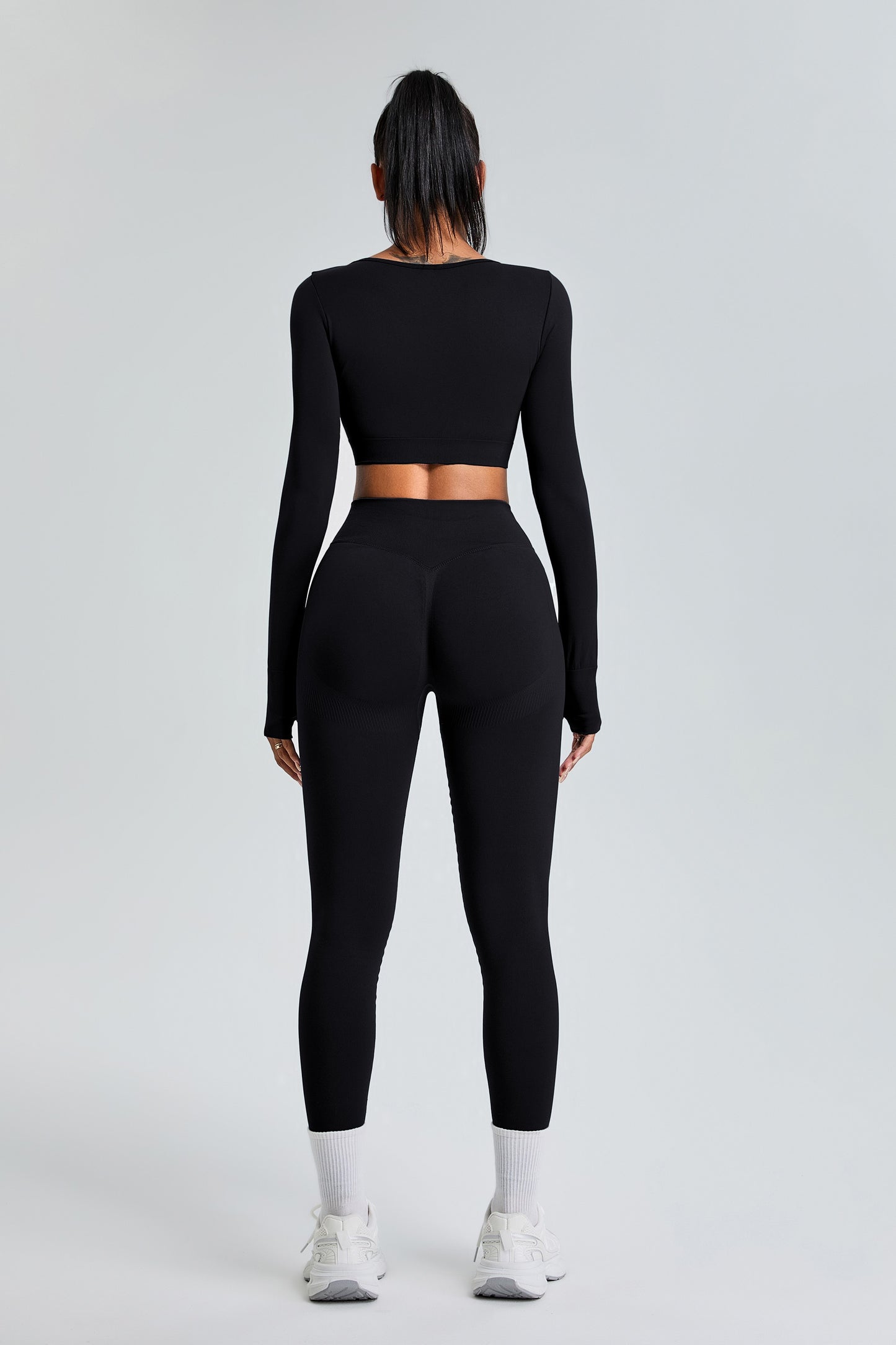 Seamless Long Sleeved T-shirt Breathable Quick Drying Yoga Tops Black
